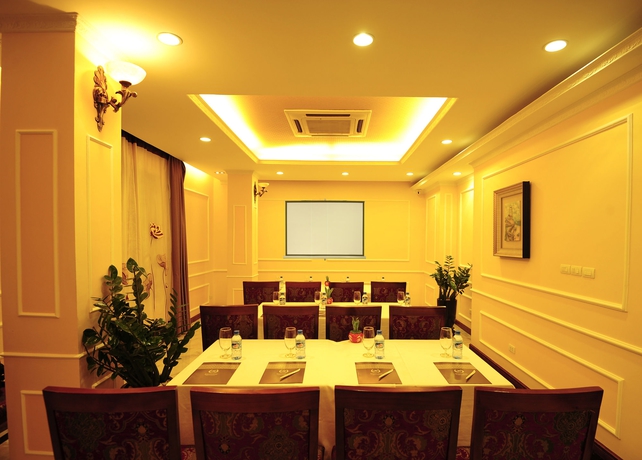 Imagen de los interiores del Hotel Rosaliza. Foto 15