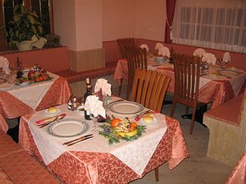 Imagen del bar/restaurante del Hotel Rosalpina, Folgaria. Foto 3