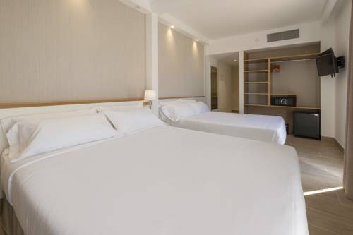 Imagen de la habitación del Hotel Rosamar Es Blau - Adults Only +21. Foto 2