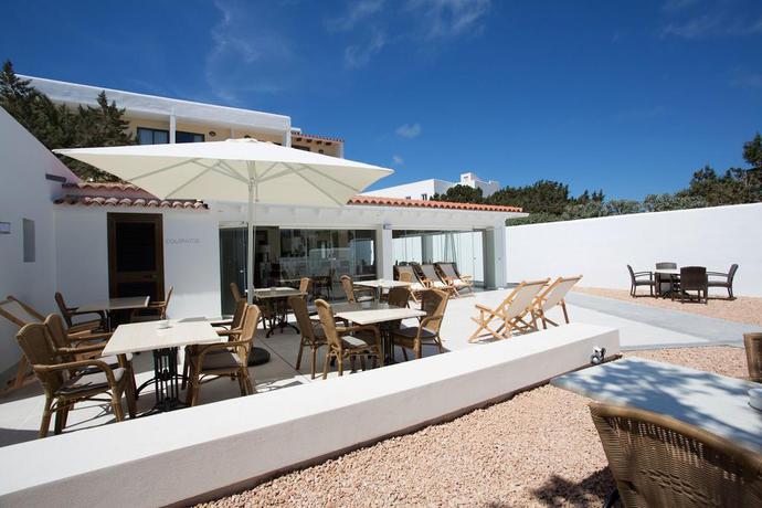 Imagen de los exteriores del Hotel Rosamar, Es Pujols. Foto 30