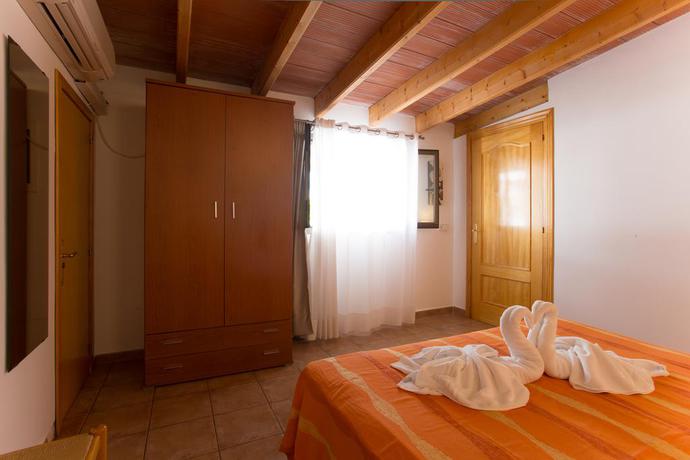 Imagen de la habitación del Hotel Rosamar, Es Pujols. Foto 13