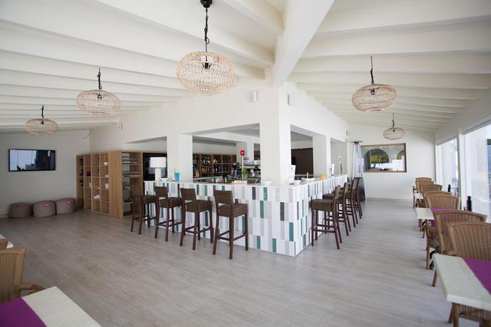 Imagen del bar/restaurante del Hotel Rosamar, Es Pujols. Foto 2
