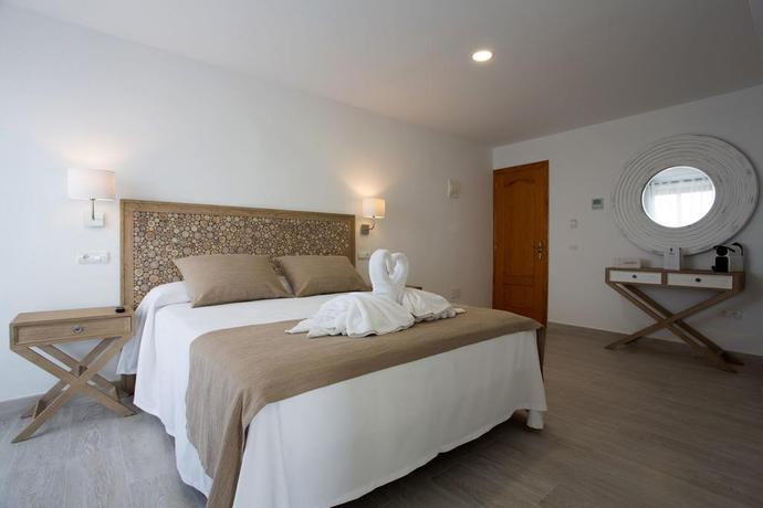 Imagen de la habitación del Hotel Rosamar, Es Pujols. Foto 22