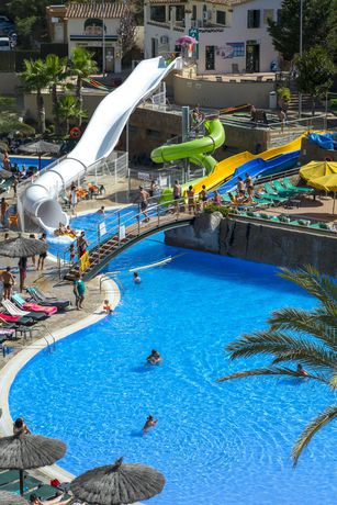 Imagen de la piscina del Hotel Rosamar Garden Resort. Foto 13