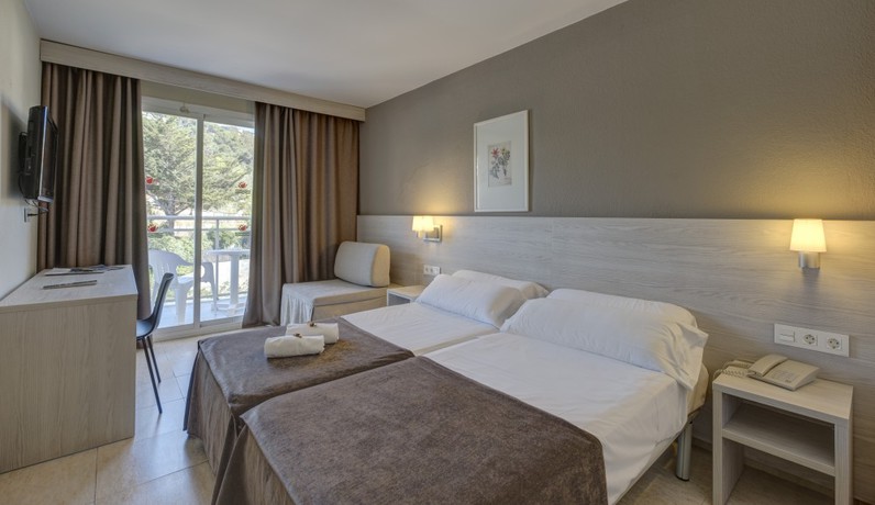 Imagen de la habitación del Hotel Rosamar Garden Resort. Foto 5