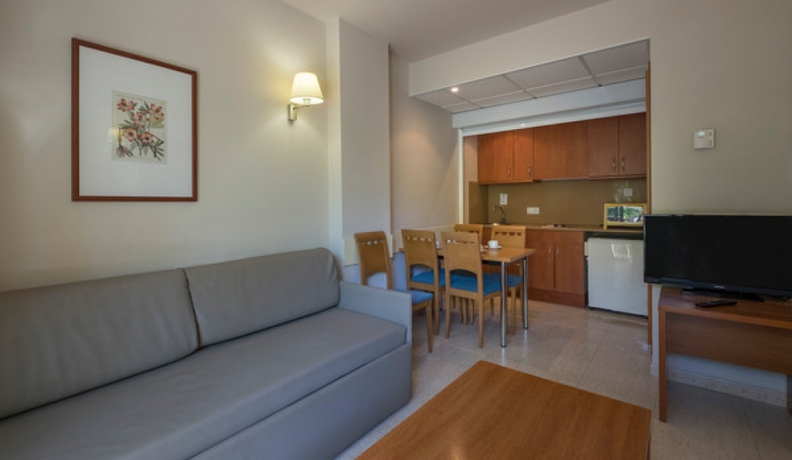 Imagen de la habitación del Hotel Rosamar Garden Resort. Foto 8