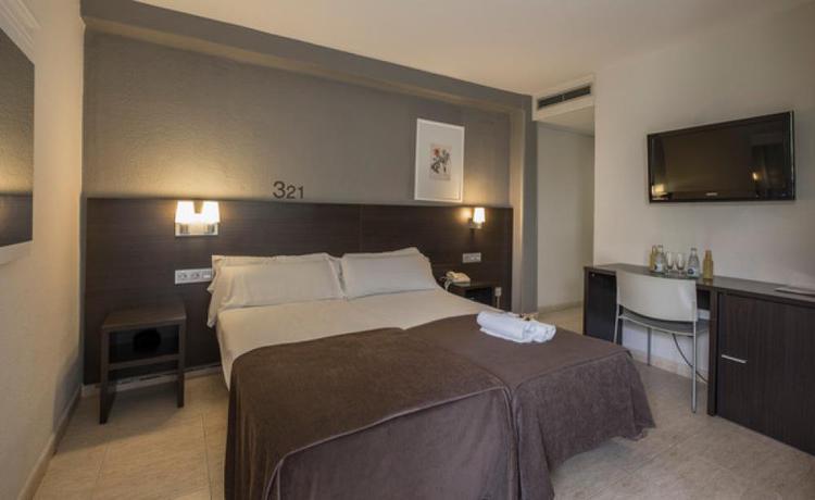 Imagen de la habitación del Hotel Rosamar Garden Resort. Foto 10