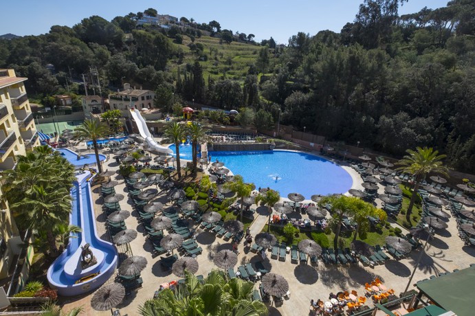 Imagen de la piscina del Hotel Rosamar Garden Resort. Foto 20