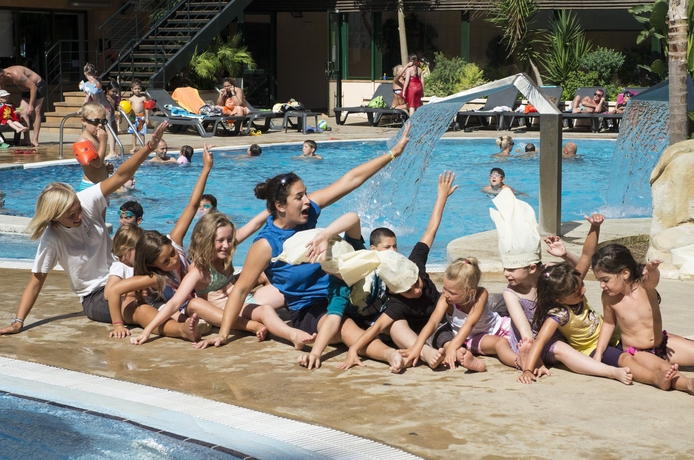 Imagen de los exteriores del Hotel Rosamar Maritim. Foto 11