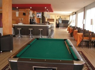 Imagen del bar/restaurante del Hotel Rosamar Roses. Foto 3