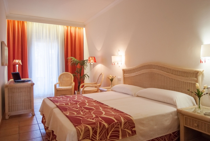 Imagen de la habitación del Hotel Rosamar, Sant Antoni de Calonge. Foto 9