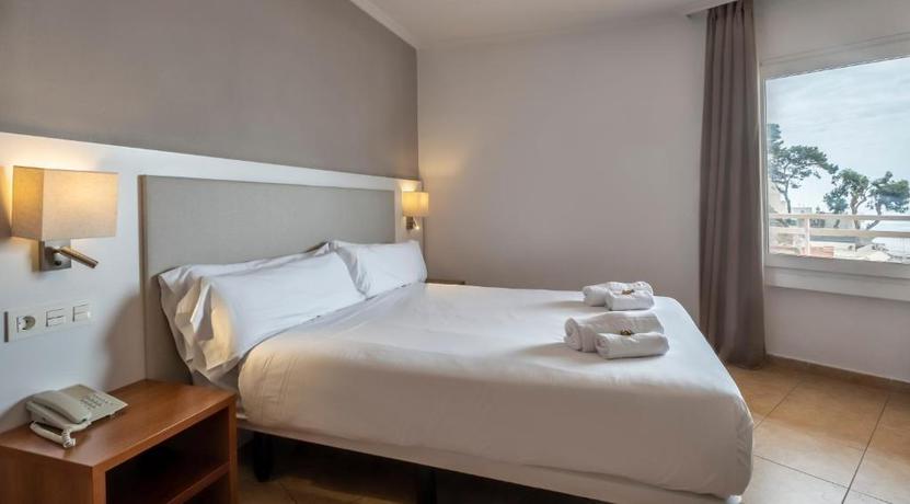 Imagen de la habitación del Hotel Rosamar and Spa. Foto 22