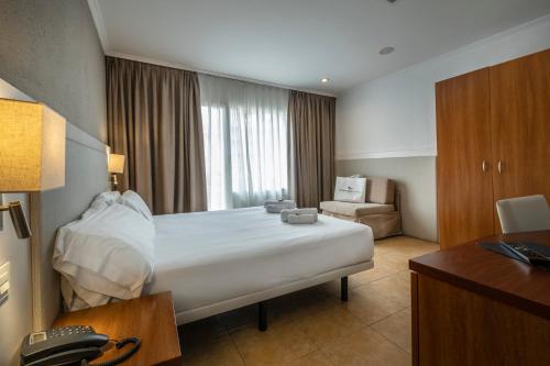 Imagen de la habitación del Hotel Rosamar and Spa. Foto 27