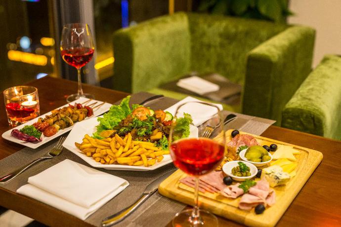 Imagen del bar/restaurante del Hotel Rosamia Da Nang. Foto 9