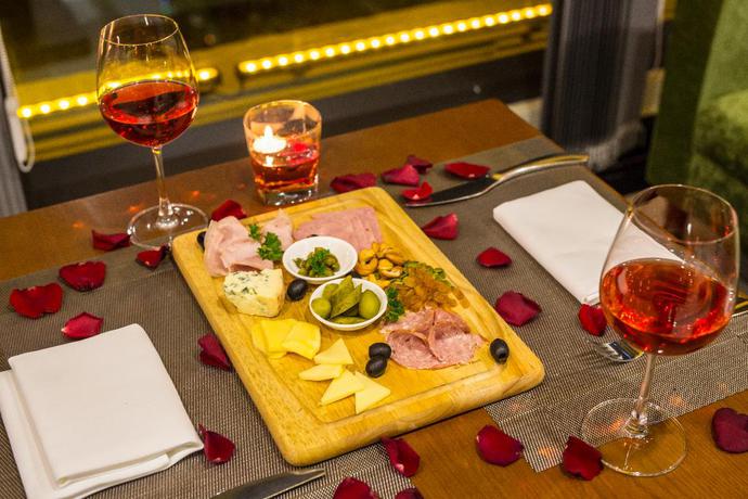 Imagen del bar/restaurante del Hotel Rosamia Da Nang. Foto 10