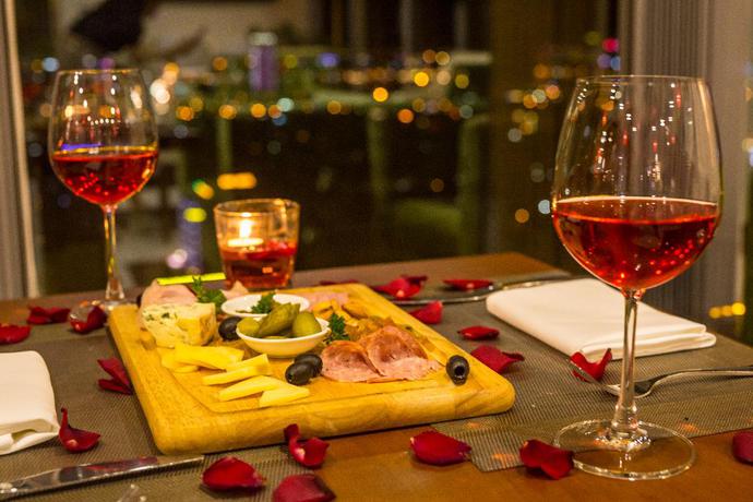 Imagen del bar/restaurante del Hotel Rosamia Da Nang. Foto 11