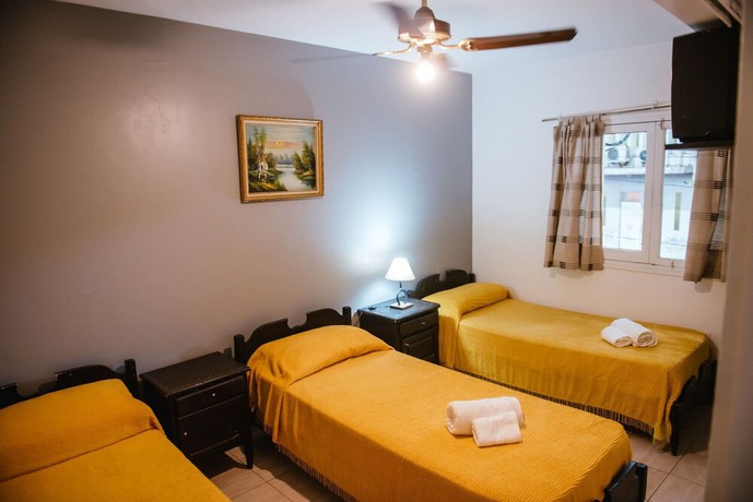 Imagen de la habitación del Hotel Rosario. Foto 7