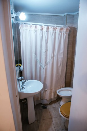 Imagen de la habitación del Hotel Rosario. Foto 8