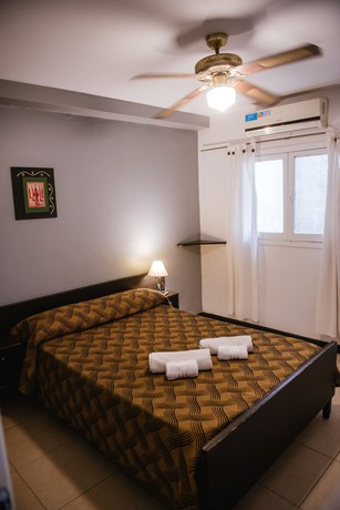 Imagen de la habitación del Hotel Rosario. Foto 11