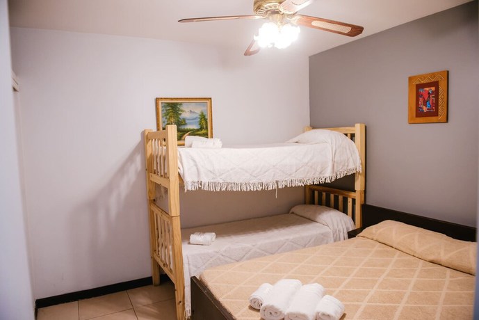 Imagen de la habitación del Hotel Rosario. Foto 18