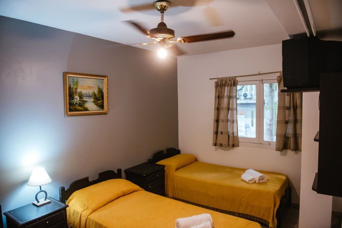 Imagen de la habitación del Hotel Rosario. Foto 20