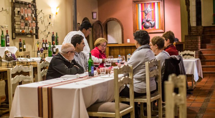 Imagen del bar/restaurante del Hotel Rosario Lago Titicaca. Foto 2