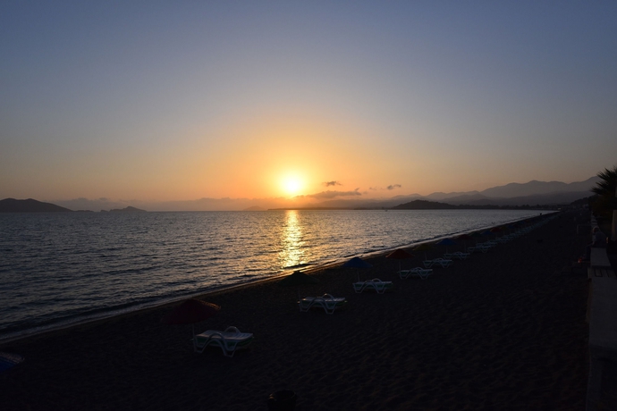Imagen de los exteriores del Hotel Rosary Beach. Foto 10