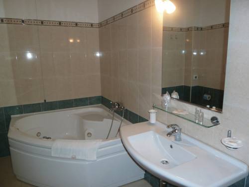 Imagen de la habitación del Hotel Roscianum Welness Spa. Foto 15