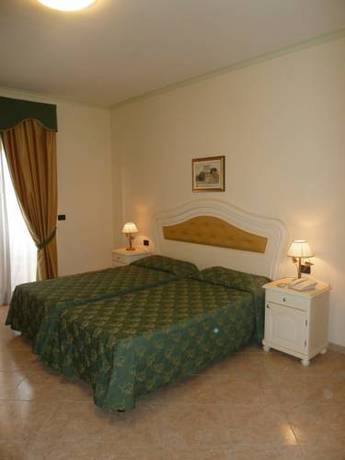 Imagen de la habitación del Hotel Roscianum Welness Spa. Foto 16