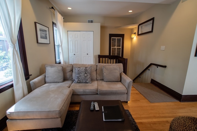 Imagen de los exteriores del Hotel Roscoe Village Guesthouse. Foto 18