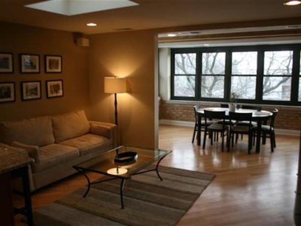 Imagen de la habitación del Hotel Roscoe Village Guesthouse. Foto 10