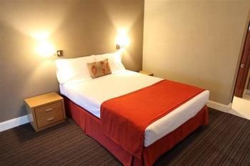 Imagen general del Hotel Rose And Crown, Guildford. Foto 3