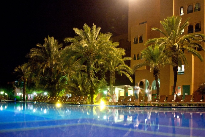 Imagen de la piscina del Hotel Rose Aqua Park. Foto 13