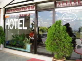 Imagen general del Hotel Rose Cottage Hotel Taman Daya. Foto 3