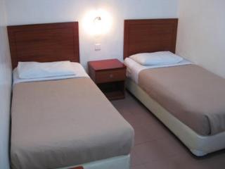 Imagen general del Hotel Rose Cottage Hotel Taman Daya. Foto 9