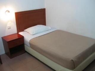 Imagen general del Hotel Rose Cottage Hotel Taman Daya. Foto 12