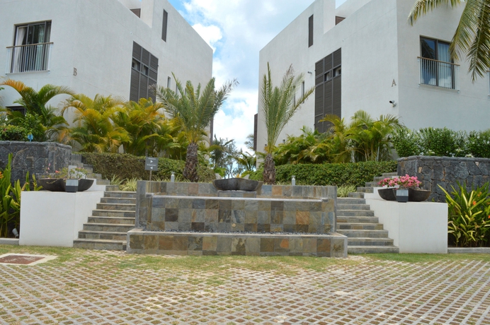 Imagen de los exteriores del Hotel Rose Des Sables Beachfront Apartments. Foto 6