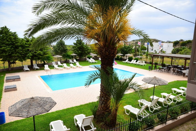 Imagen de la piscina del Hotel Rose Faliraki. Foto 14