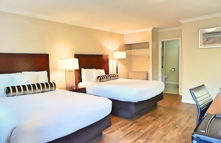 Imagen de la habitación del Hotel Rose Garden Inn, Santa Barbara. Foto 16