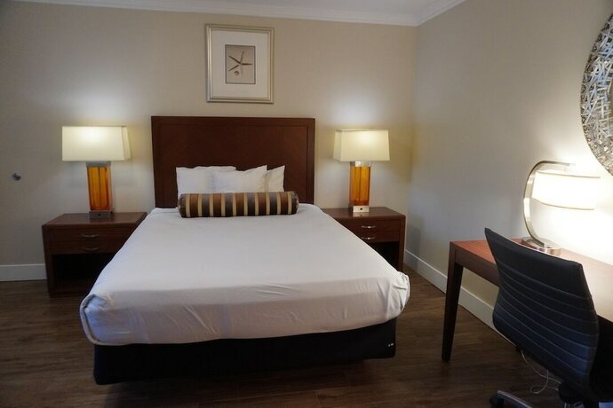 Imagen de la habitación del Hotel Rose Garden Inn, Santa Barbara. Foto 17