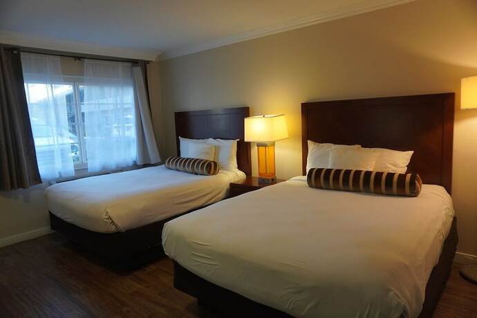 Imagen de la habitación del Hotel Rose Garden Inn, Santa Barbara. Foto 19