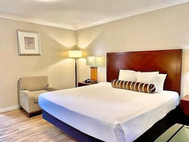 Imagen de la habitación del Hotel Rose Garden Inn, Santa Barbara. Foto 20
