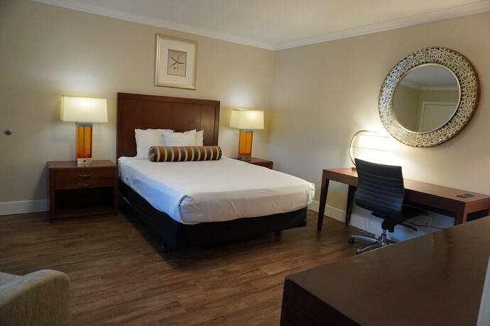 Imagen general del Hotel Rose Garden Inn, Santa Barbara. Foto 9