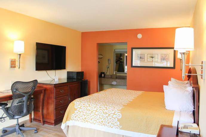 Imagen de la habitación del Hotel Rose Garden Inn and Suites. Foto 4