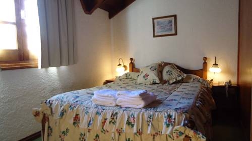 Imagen de la habitación del Hotel Rose Garden, SAN MART&Iacute;N DE LOS ANDES. Foto 14