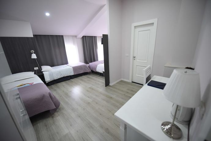 Imagen de la habitación del Hotel Rose Garden, Shkoder. Foto 10
