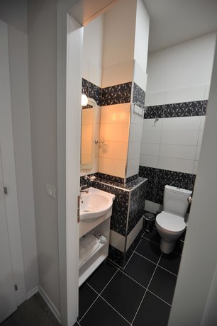 Imagen de la habitación del Hotel Rose Garden, Shkoder. Foto 11