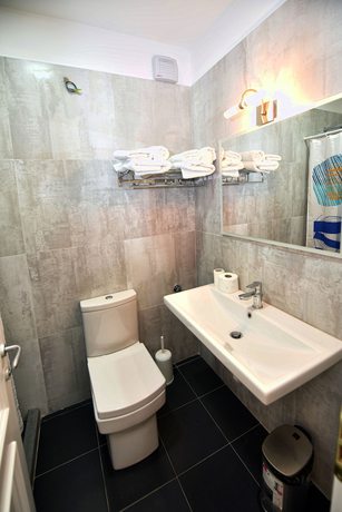 Imagen de la habitación del Hotel Rose Garden, Shkoder. Foto 14