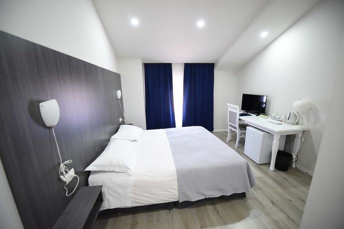 Imagen de la habitación del Hotel Rose Garden, Shkoder. Foto 16