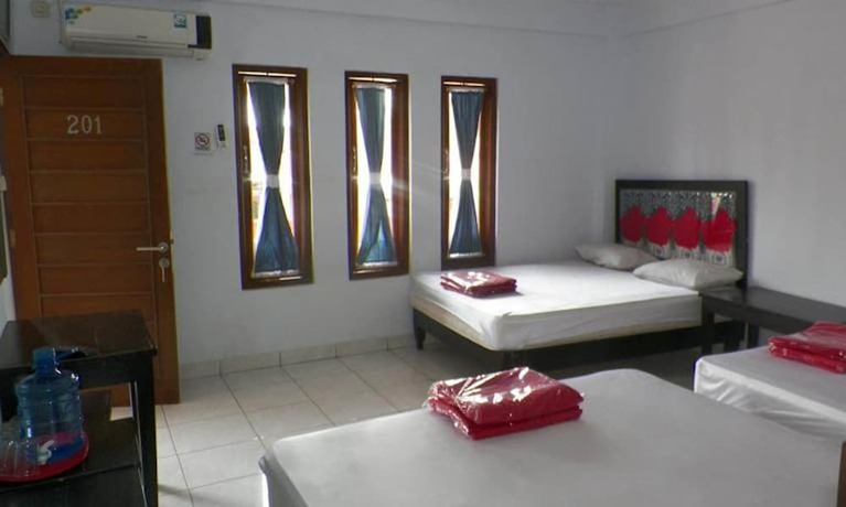 Imagen de la habitación del Hotel Rose Inn, Pangandaran. Foto 4